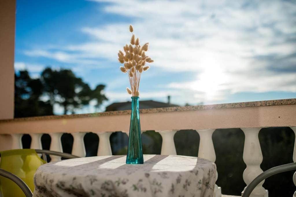 Apartmani Luka Banjol Екстер'єр фото