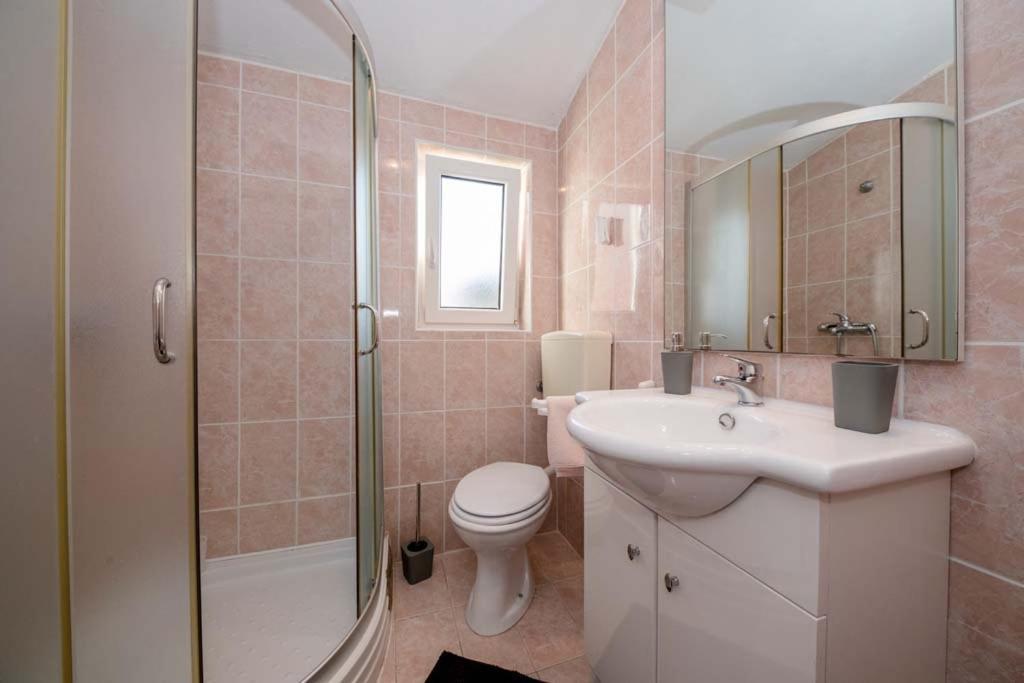 Apartmani Luka Banjol Екстер'єр фото