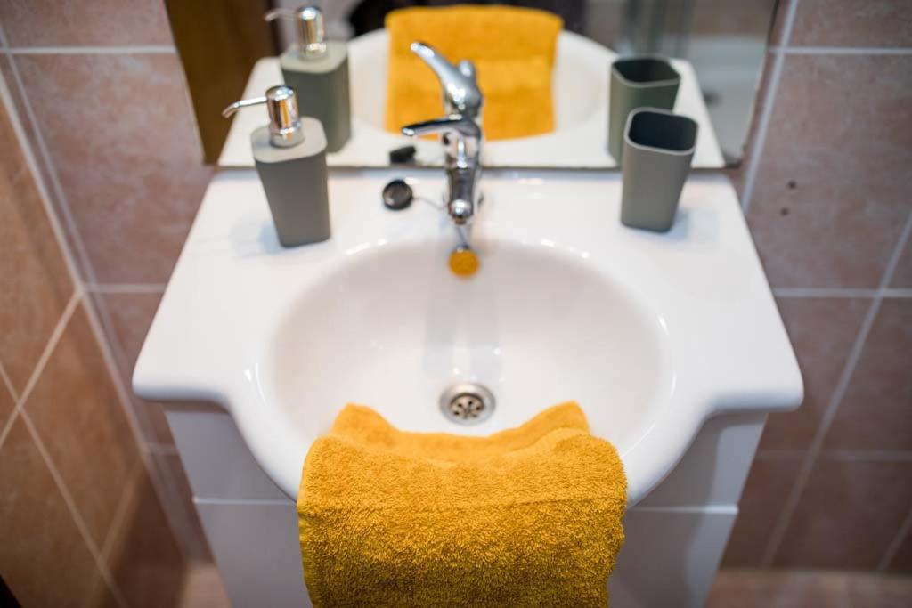 Apartmani Luka Banjol Екстер'єр фото