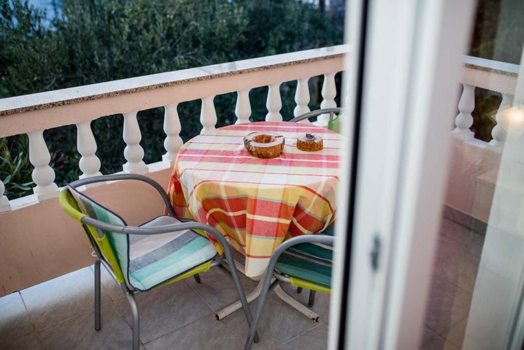 Apartmani Luka Banjol Екстер'єр фото