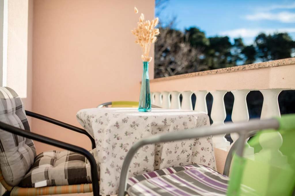 Apartmani Luka Banjol Екстер'єр фото