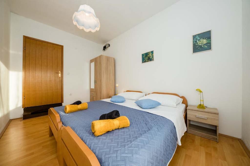 Apartmani Luka Banjol Екстер'єр фото